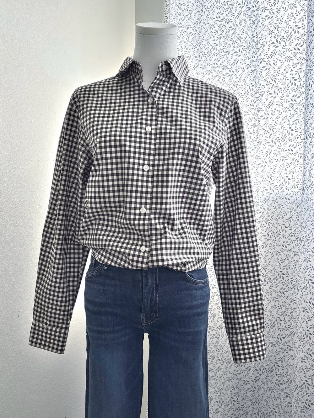 Foxcroft Wrinkle Free Black White Gingham Button Down Shirt Size 6